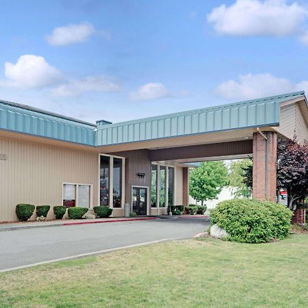 Ramada By Wyndham Spokane Valley Zewnętrze zdjęcie